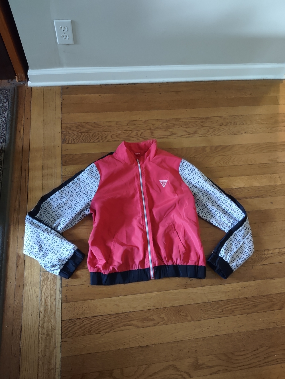 guess los angeles red windbreaker with black and white sleeves with logo kids XL